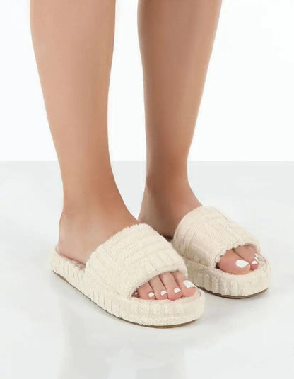 Women's Furry Casual Slippers - Pioneer Gadgets